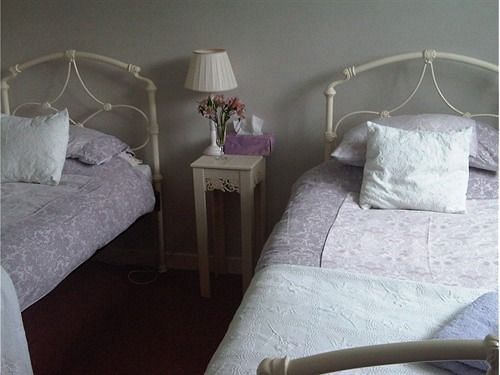 Damson Cottage B&B Lacock Exterior photo